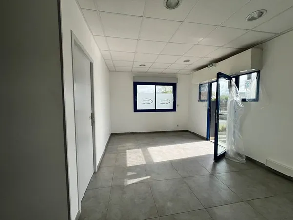 MURET - Local d'activité 119 m² dans zone d'activité du Marclan - 5538