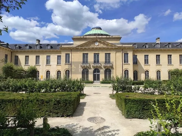 VERSAILLES ' CARRE RICHAUD '