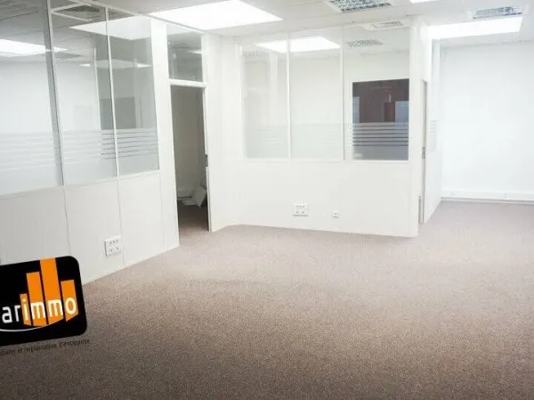 Bureau 284 m²