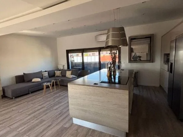Appartement 2 pièces 94 m²