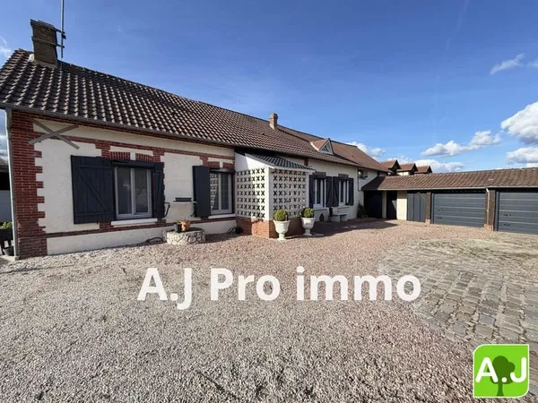 Maison ancienne 4 chambres et garage double