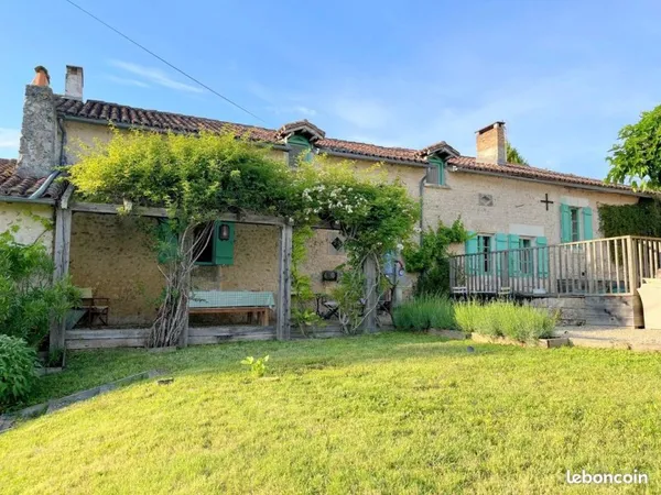 Propriété 8 pièces 177 m²