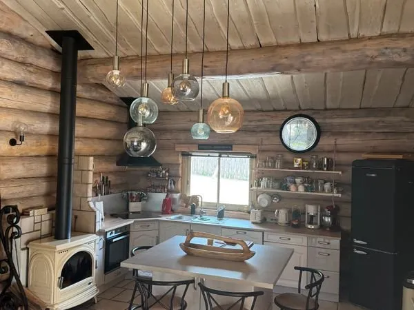Chalet en rondin de 85m2 à louer à l'année à la moulière