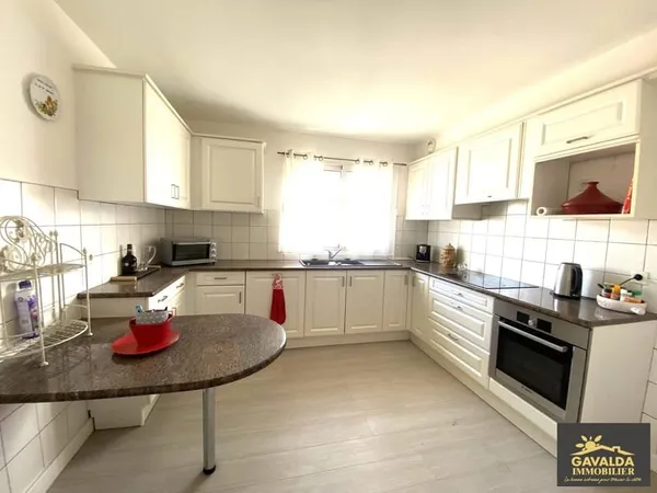 ST VICENS -APPARTEMENT BEAUX VOLUME