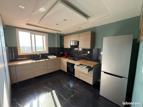 📢 Chambre spacieuse avec dressing - Colocation haut de gamme