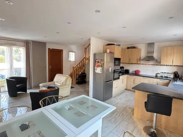 Maison 6 pièces 121 m²