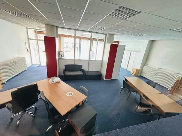 Local 130 m²