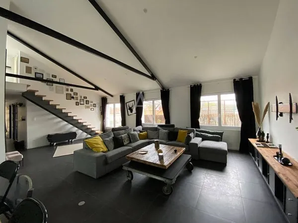 Appartement 5 pièces 156 m²