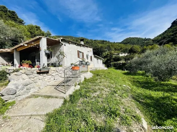 Propriété en viager 3 pièces 110 m²