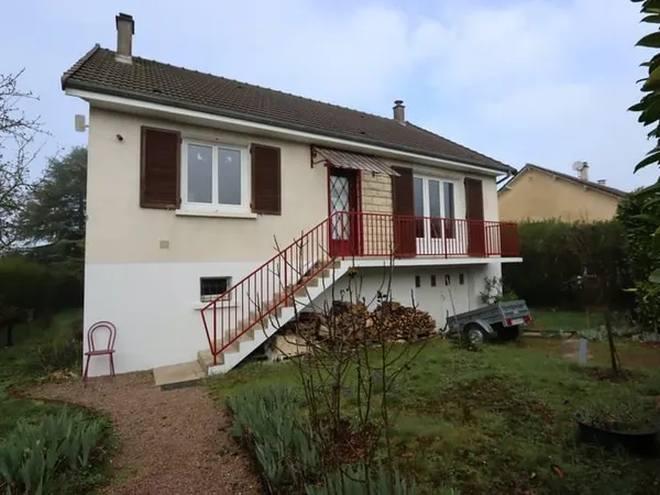 Maison avec extérieur à MARZY secteur très calme
