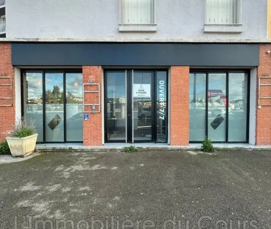 Local commercial 90 m²