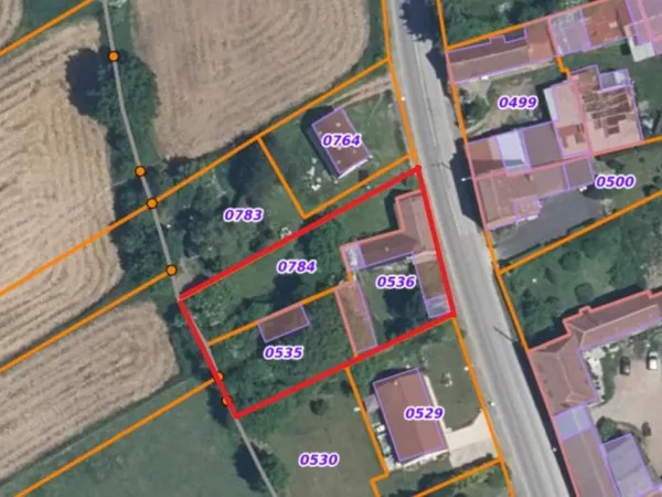 Terrain 1387 m²