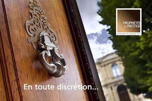 Château 30 pièces 1400 m²