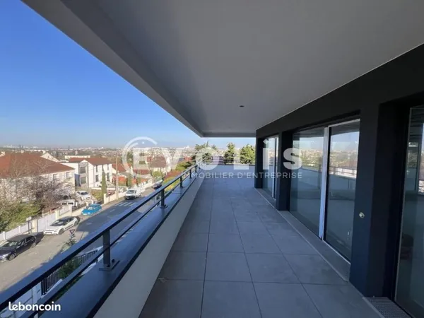 Bureaux 104 m²