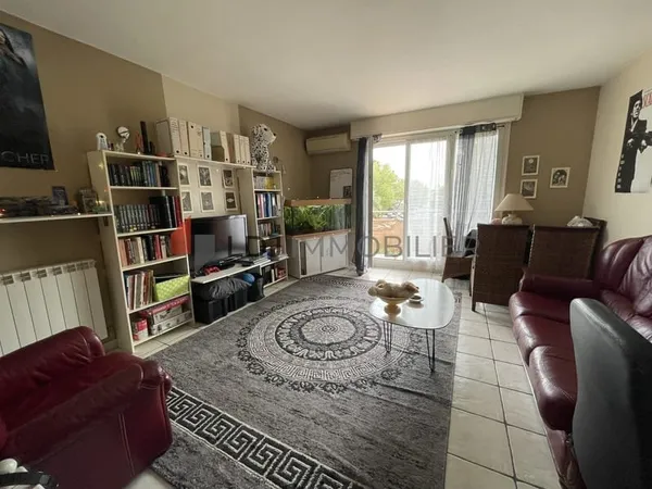 Appartement 2 pièces avec balcons et cave. Perpignan Nord.
