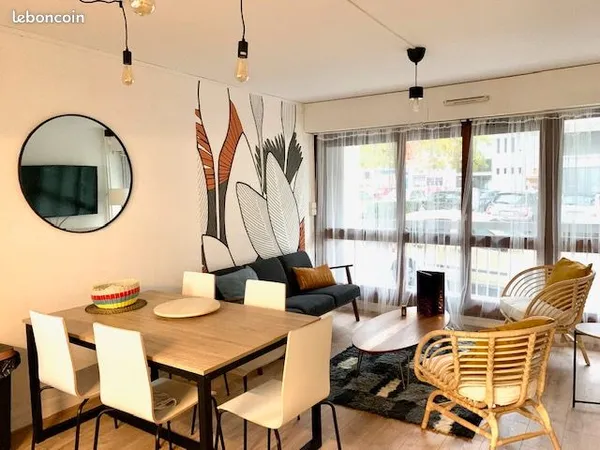 Chambre avec Salle de douche Privative en colocation dans appartement de standing Reims Centre