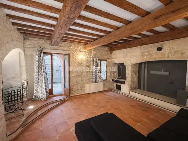 Charmante maison avec cour Beaucaire 4 pièce(s) 105 m2