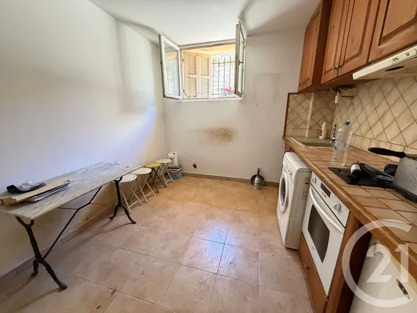 Studio 1 pièce 27 m²