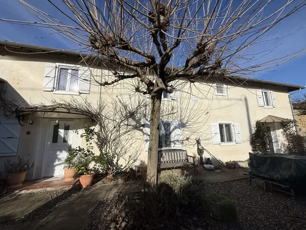 Charmante maison gasconne restaurée avec vues, terrasse couvert