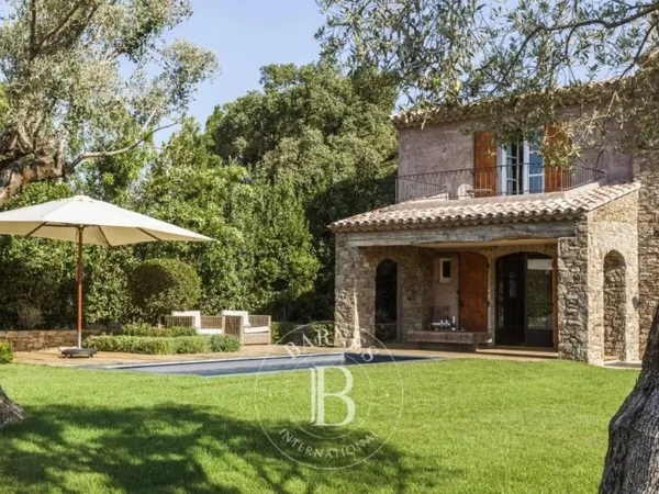 Gassin - Sublime villa au coeur des vignes - 3 chambres - Pisci