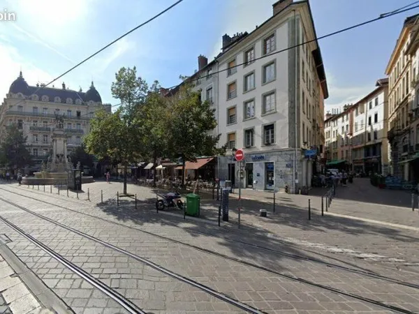 LOCAL COMMERCIAL 172 m² GRENOBLE