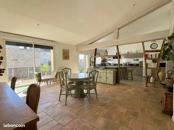 Maison 6 pièces 174 m²