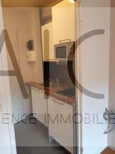 Studio avec cuisine équipée centre ville proche Parc Micaud