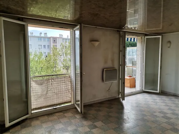 Appartement T3/4 67 m2 avec garage fermé au rez de chaussée