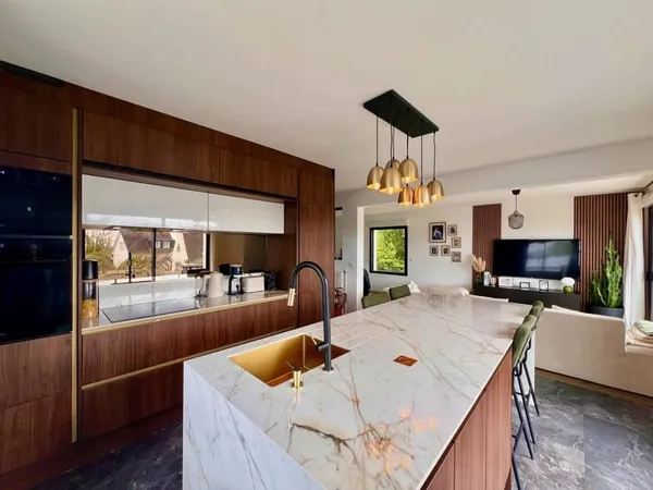 Maison 6 pièces 170 m²