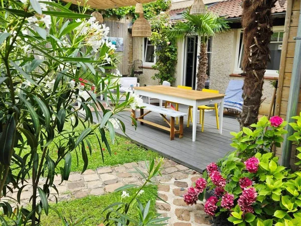 Maison 9 pièces 230 m²