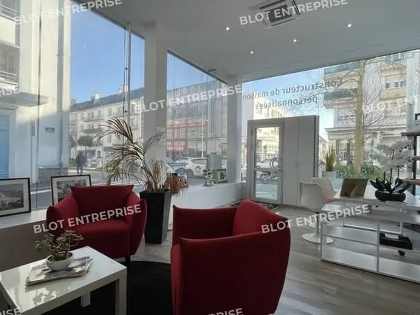 Bureaux 3 pièces 108 m²