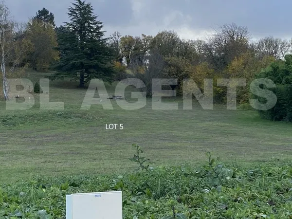 Terrain en individuel 1443 m²