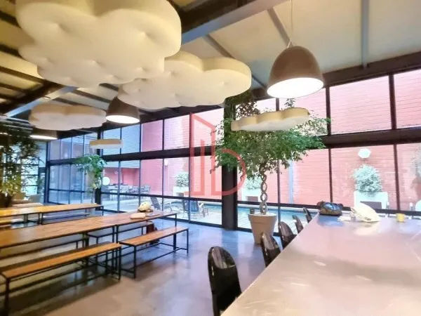 Bureaux 80 m²