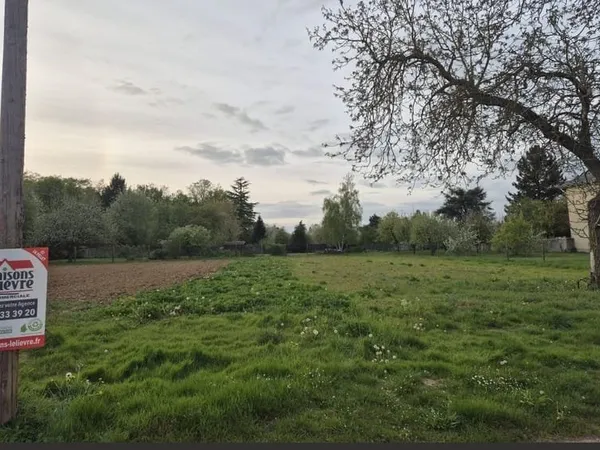 Terrain à bâtir de 1400 m² à SAINT-ESCOBILLE (91)