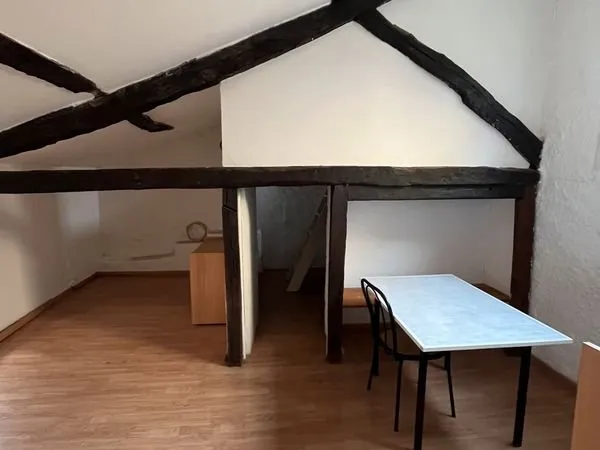 T2 atypique de 34 m² - Hypercentre de Cahors