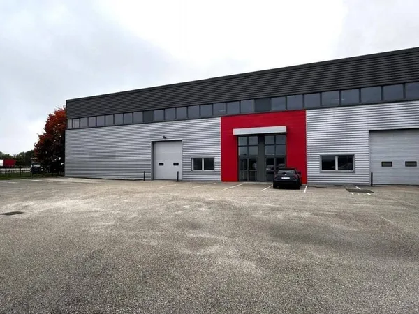 Local d'activité 2815 m²