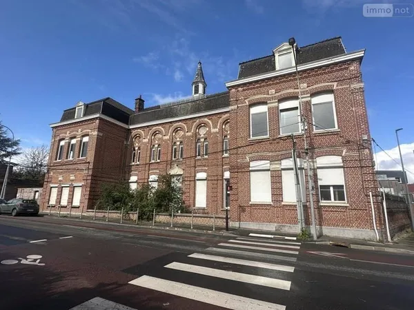 Local commercial 2 pièces 1066 m²