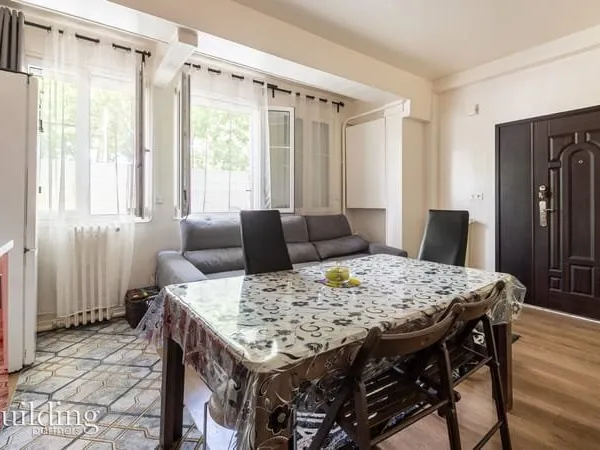 Paris 19e Porte des Lilas- Appartement 2 pièces de 40,50 m² en rez-de-chaussée