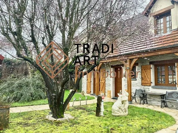 VOUS CHERCHEZ UNE MAISON AVEC 4 CHAMBRES ? DANS UN QUARTIER CALME ? SANS TRAVAUX ?