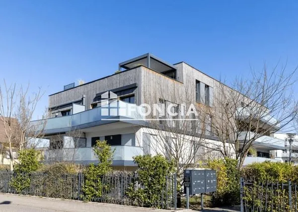 3 PIÈCES 68 M²- TERRASSE - IMMEUBLE RÉCENT - GARAGE ET CAVE LOUÉ