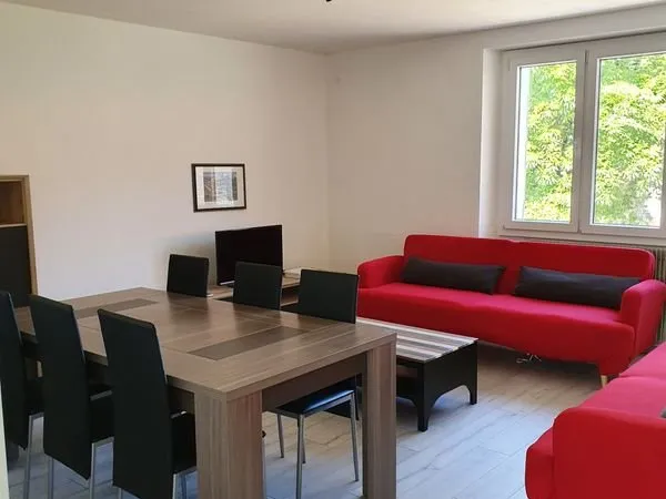 Location d'un appartement T4 meublé à Norges-la-Ville