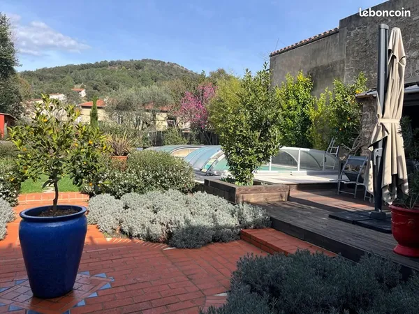 Maison 14 pièces 575 m²
