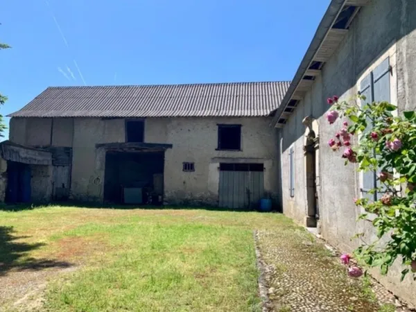 Maison + dépendances à vendre à LALOUBERE (65) + Terrain constructible