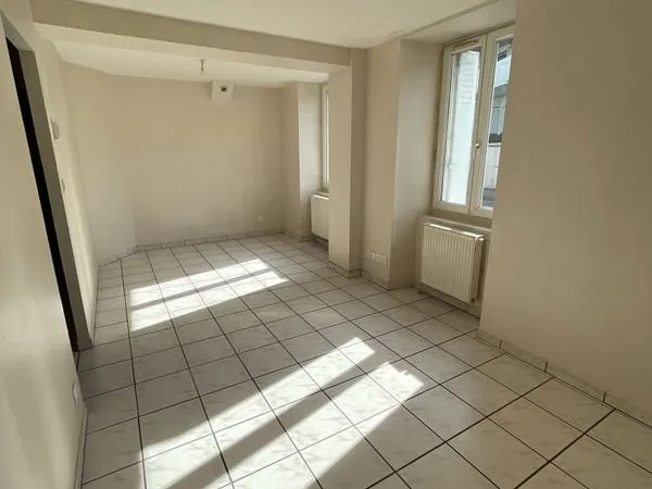 Loue F2 - 47 m2 - rdc à Saint Chamond