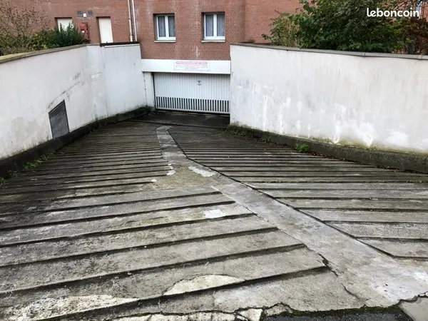 Place de parking en sous-sol - Lille