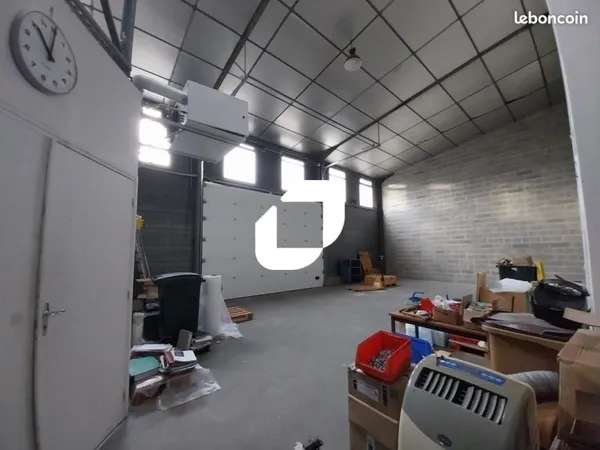 Local d'activité 427 m²