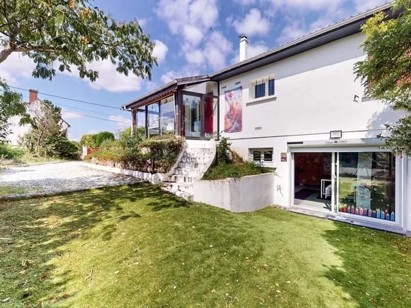 Exclusivité Liberkeys - Maison 93 m² + Sous-sol total - Jardin clos - Muides-sur-Loire