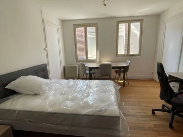 Chambre meublée de 16.54m² en colocation dans T4 - Hyper Centr