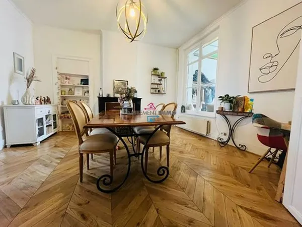 Maison 7 pièces 166 m²