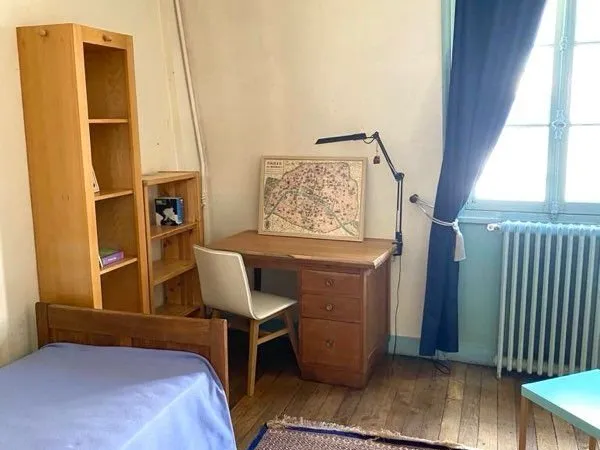 Chambre près du Luxembourg